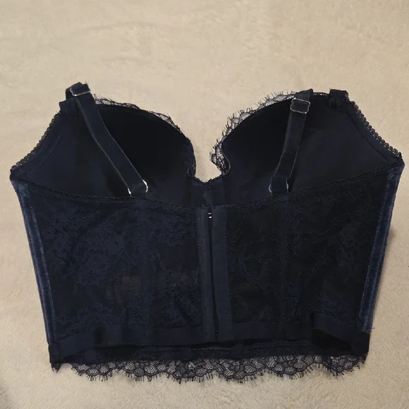 Victoria's Secret Black Lace Velvet Bra with Sparkling Straps - Picture 3 of 8